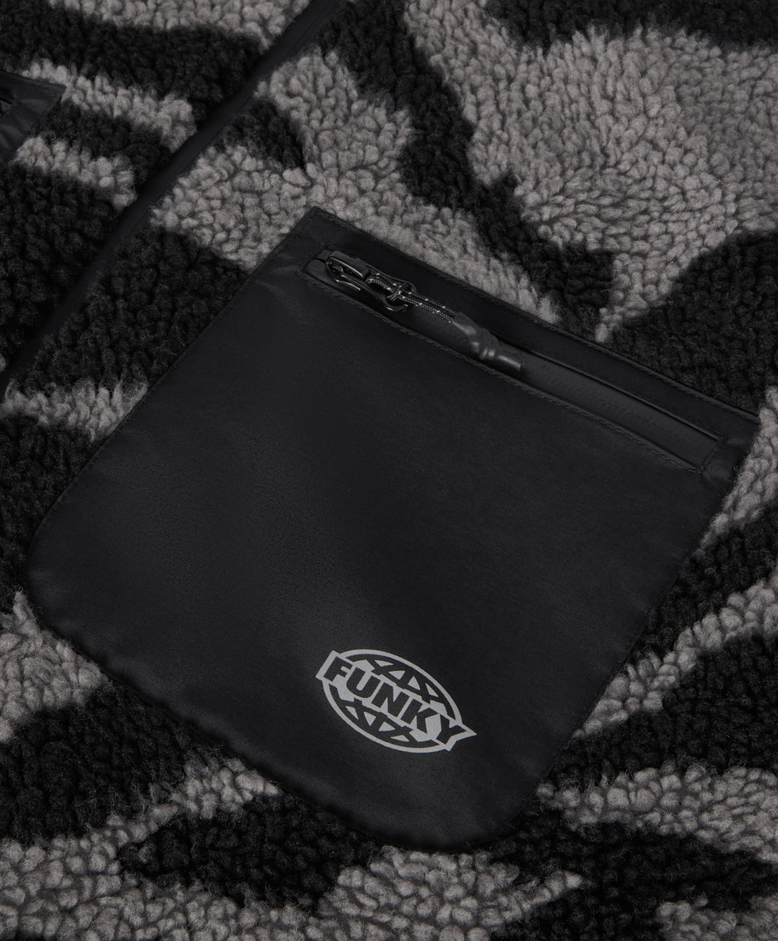 GROG TECH SHERPA JACKET ZEBRA