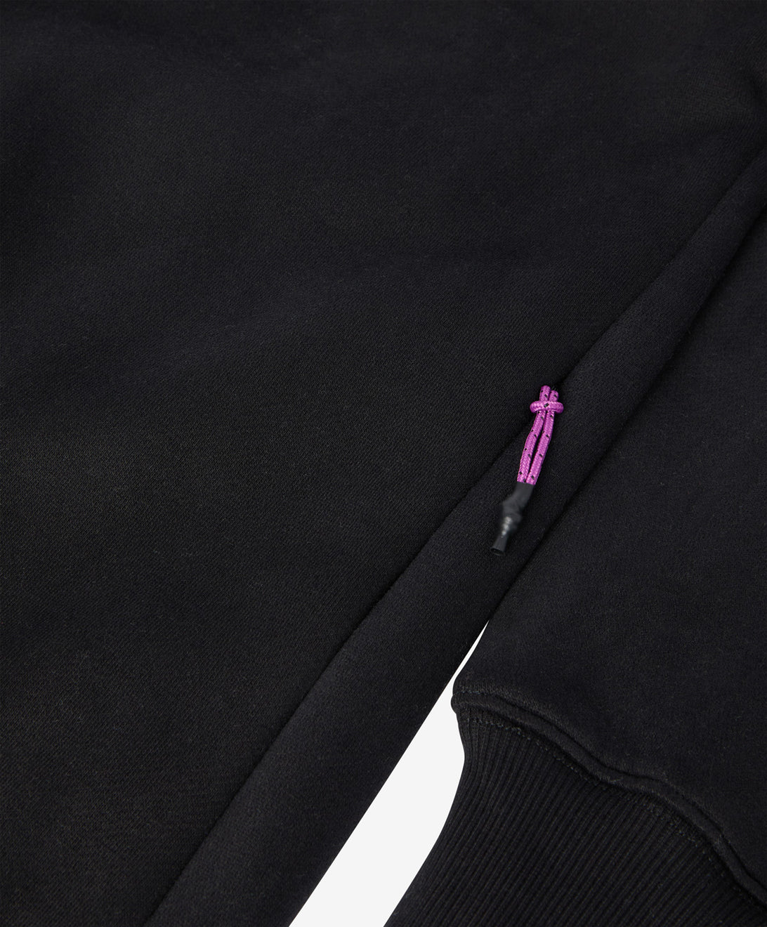 OVAL LOGO CREWNECK BLACK