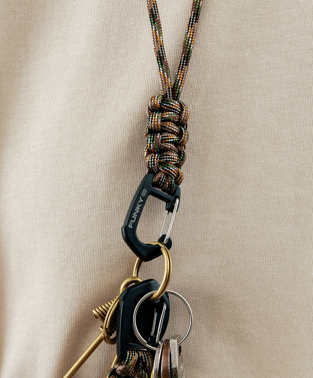 SCOOBY DOO SHORT KEYCHAIN GOLDEN