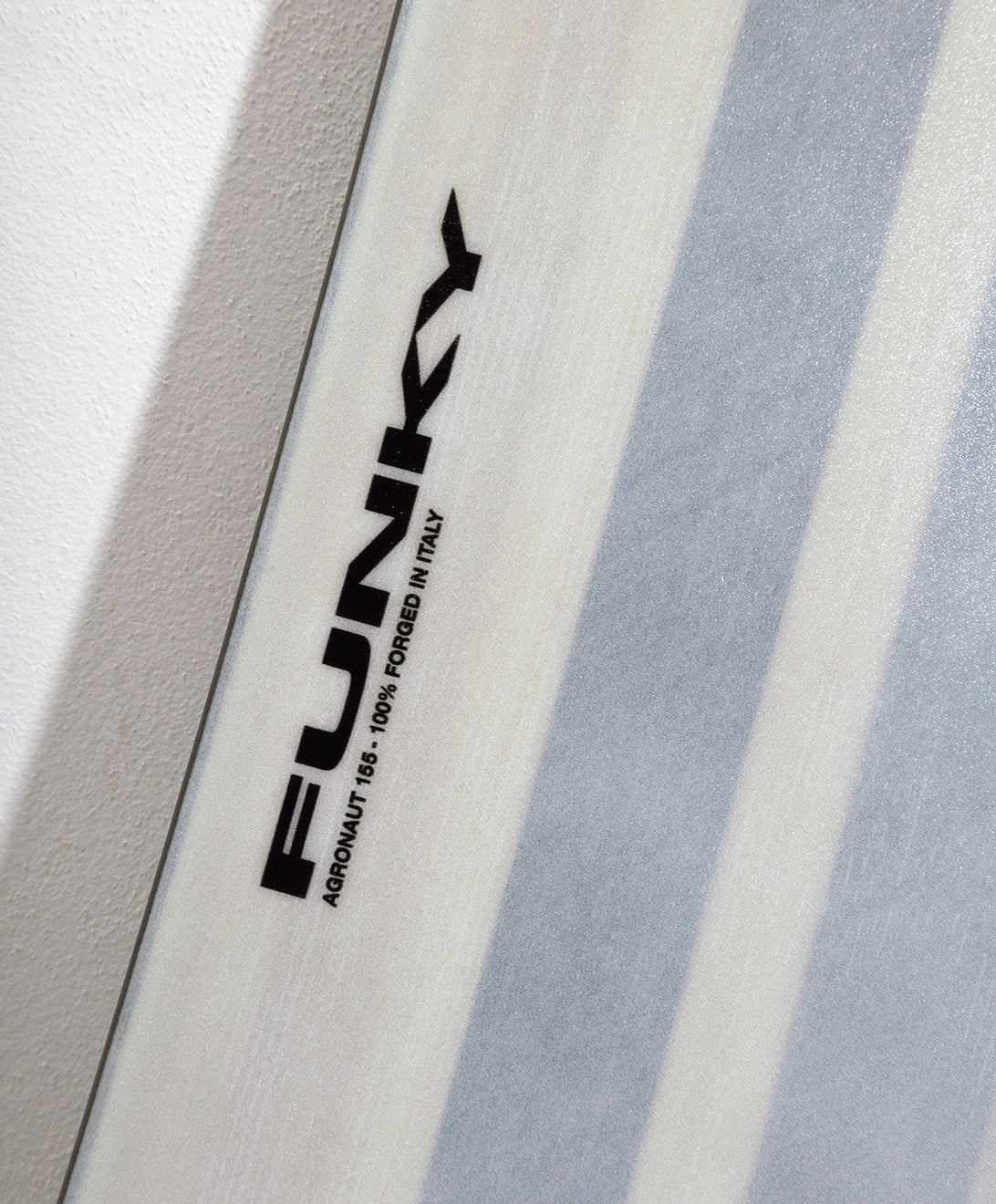 Man's Funky Agronaut Snowboard